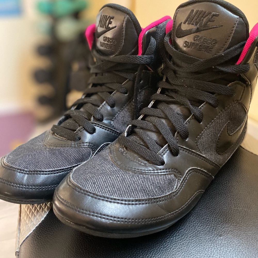 Nike Greco Supreme Woman’s wrestling shoes. Great for lifting and Zumba
